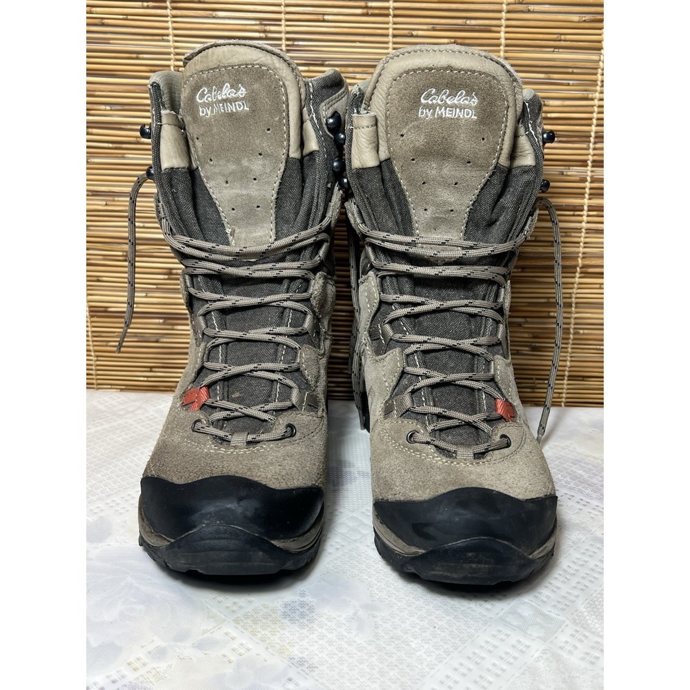 Cabela's Women's Size 7‎ Us  5 1/2 Uk Waterproof - Hiking - Vibram.  Insulation